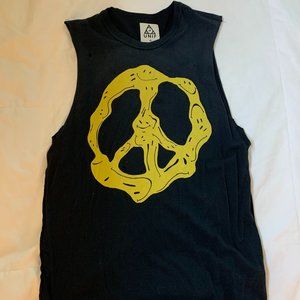 UNIF smiley peace sign muscle tee